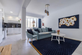 Urban Elegance Apartment